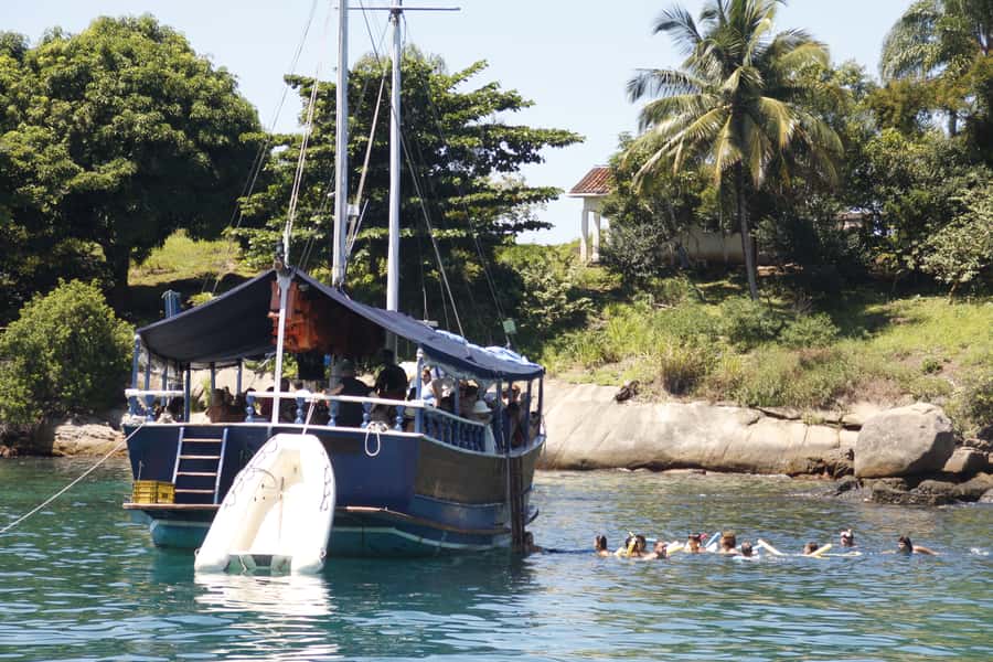Half-Day Schooner Cruise and Snorkeling in Paraty Bay - The waterfalls and what to clarify