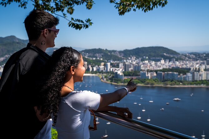 Half-Day Tour: Christ the Redeemer, Selarón & Sunset at Sugarloaf - Selarón Steps: color and a very short photo stop