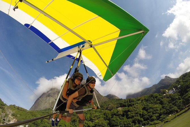 Hang gliding in Rio de Janeiro - Checking in at São Conrado