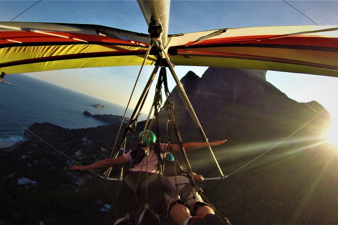 Hang Gliding Tour from Rio de Janeiro - Pepino Beach and the São Conrado finish