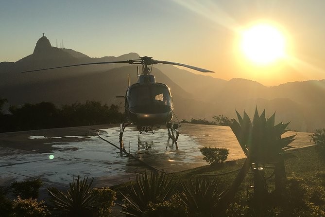 Helicopter Flight - Wonderful City - RJ (Private Flight - 4 people) - Why seeing Rio from a helicopter works