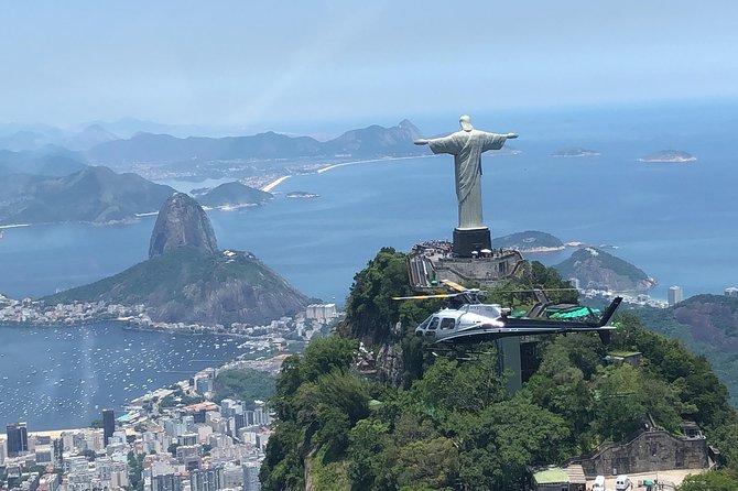 Helicopter Flight - Wonderful City - RJ (Private Flight - 4 people) - Christ the Redeemer, Rio’s unforgettable first image