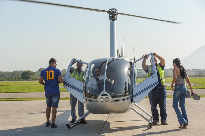Helicopter Ride in Rio de Janeiro - 30 Minutes by Comandante Nobre - Sugarloaf Mountain and Rodrigo de Freitas Lagoon