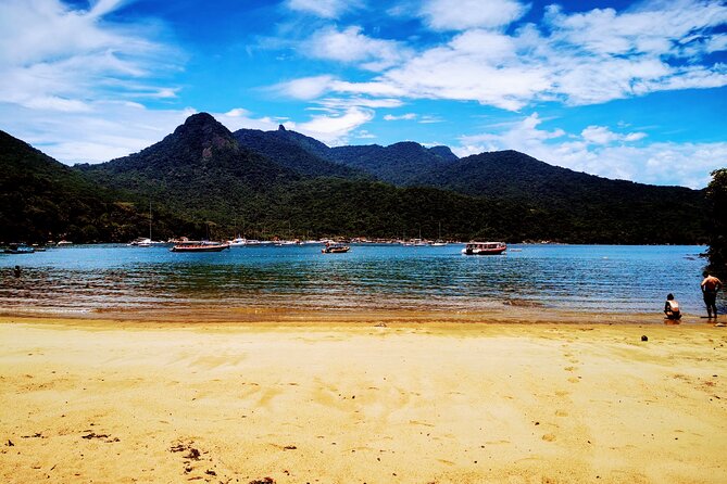 Highlights of Abraão Cove on a Half Day Hike in Ilha Grande - Starting at Igreja de São Sebastião in Vila do Abraão
