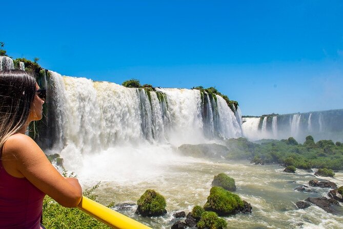 Iguaçu: Brazilian Side Falls, Boat Tour, Bird Park – Tickets & Lunch Included - Lunch above the falls