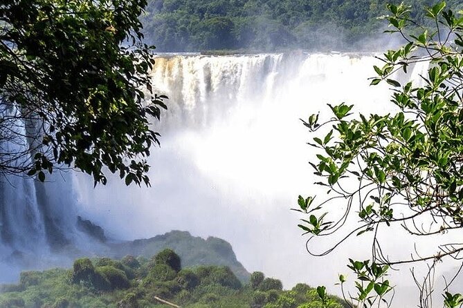 Iguaçu Falls: An Immersion Between Brazil and Argentina - Who will get the most from this Iguaçu tour
