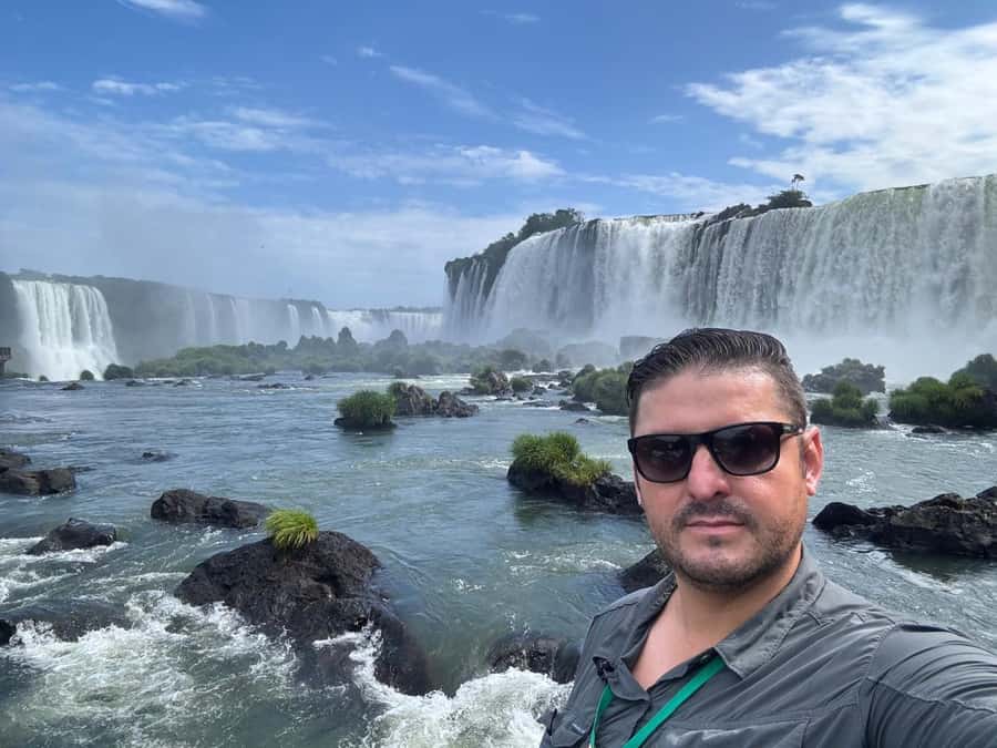 Iguassu Falls: Private Day Tour Brazil & Argentina - Starting early at the Argentine park
