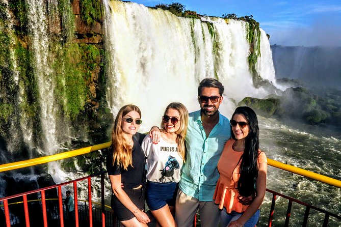 Iguassu Falls Sightseeing Tour from Foz do Iguaçu - What the guide adds, and where the service can slip