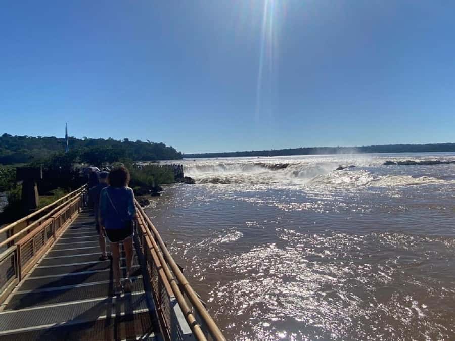 Iguazu Falls: Brazil & Argentina in One Day (Private) - Food, optional activities, and time management