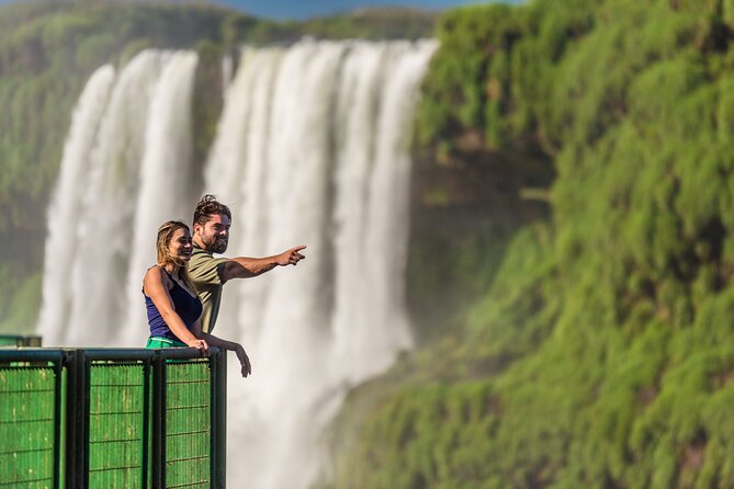 Iguazu Falls in All Dimensions: Helicopter, Trail, Boat Ride - How the guiding and transportation affect the day