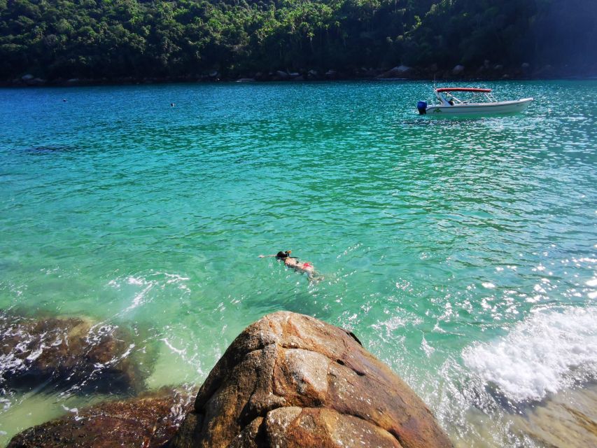 Ilha Grande: 360° Circumnavigation Speed Boat Tour - 8h - Meros offers another chance to snorkel