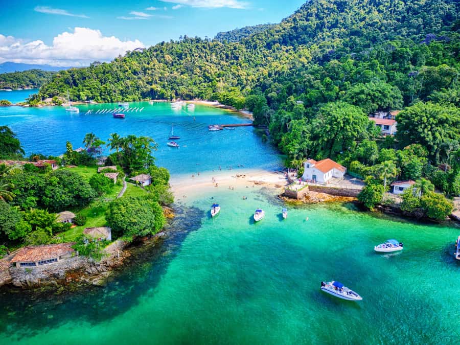 Ilha Grande: 7h Speedboat Tour of Paradise Islands - Botinas Islands are made for water time