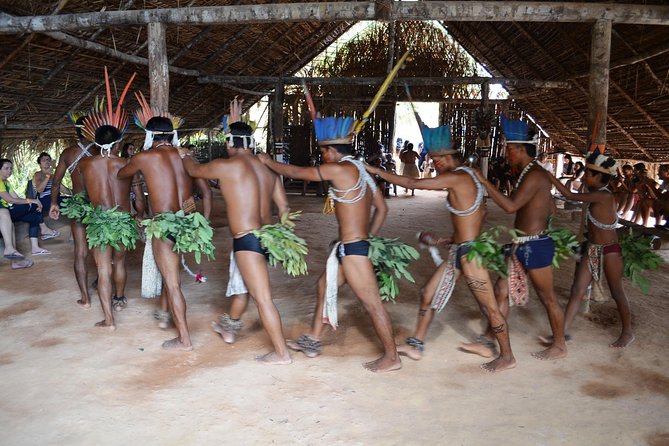 Indian Village and Meeting of the Waters Tour - Five hours among the Amazon waterways