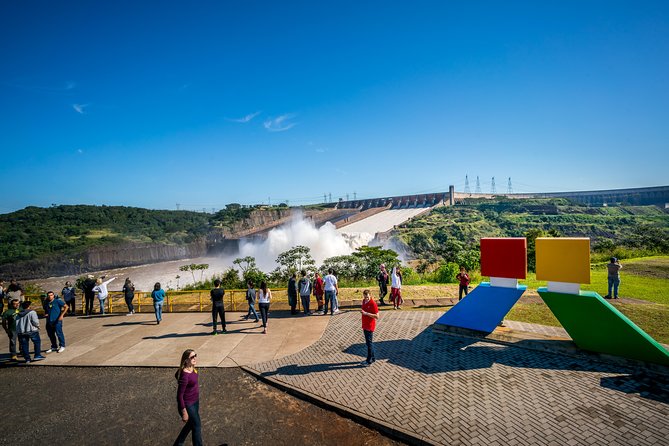 Itaipu Dam & Bird Park & Iguassu Falls Brazilian Side - Private Tour - Parque das Aves: two hours among macaws and other birds