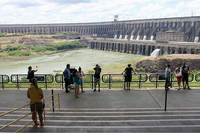 Itaipu Dam Panoramic Tour Shared Group Experience - The panoramic bus ride through Itaipu