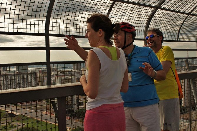 JK Memorial Bike Tour and Crystal Square - Parque da Cidade and a change of pace
