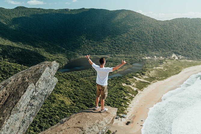 Lagoinha do Leste Hiking and Photography Tour in Florianopolis - Starting among the fishermen at Pântano do Sul