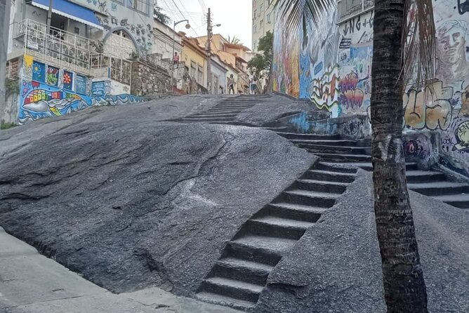 Little Africa: Historical & Heritage Tour of Rio de Janeiro - Santa Rita and the hidden burial ground