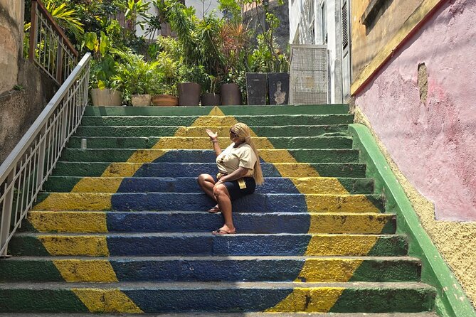 Little Africa: Historical & Heritage Tour of Rio de Janeiro - Largo de São Francisco da Prainha and local street life