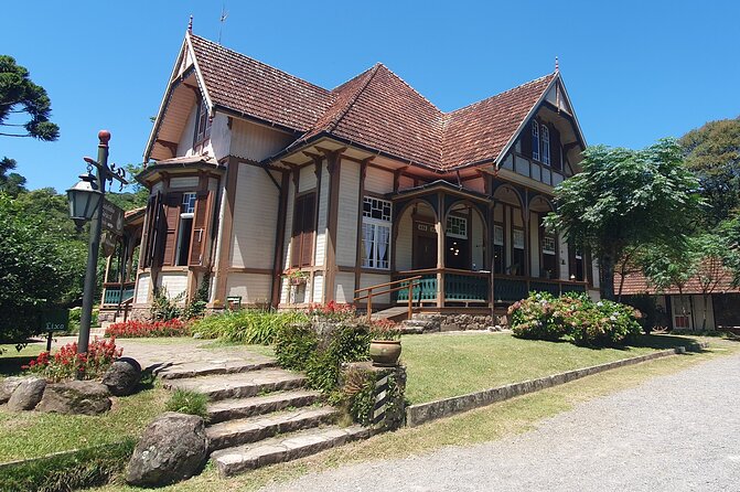 Magical Routes: Unique experiences in Gramado in Canela - Gaucho food and music close the day
