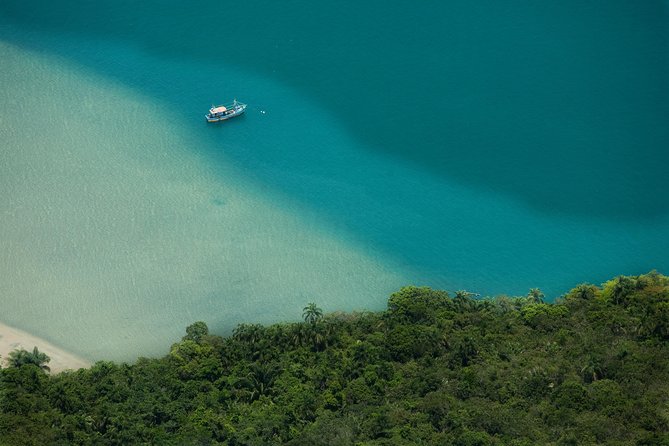 Mamangua Sugarloaf Peak Boat Tour - The speedboat ride to Saco do Mamangua