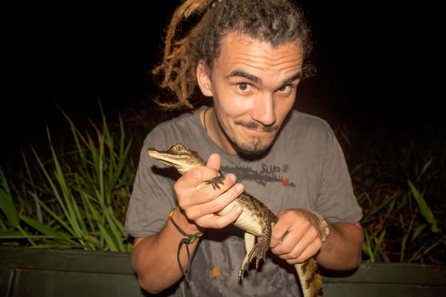 Manaus: Piranha Fishing and Alligator Watch Evening Tour - Watching the river change after sunset
