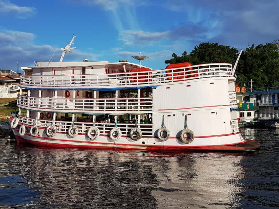 Manaus to Santarém: 36-Hour Ferry on the Amazon - Life aboard a very large Amazon ferry