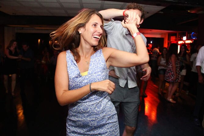 More than a Pub Crawl: An Authentic Night Experience in Rio - An hour of samba at Café Cultural Sacrilegio
