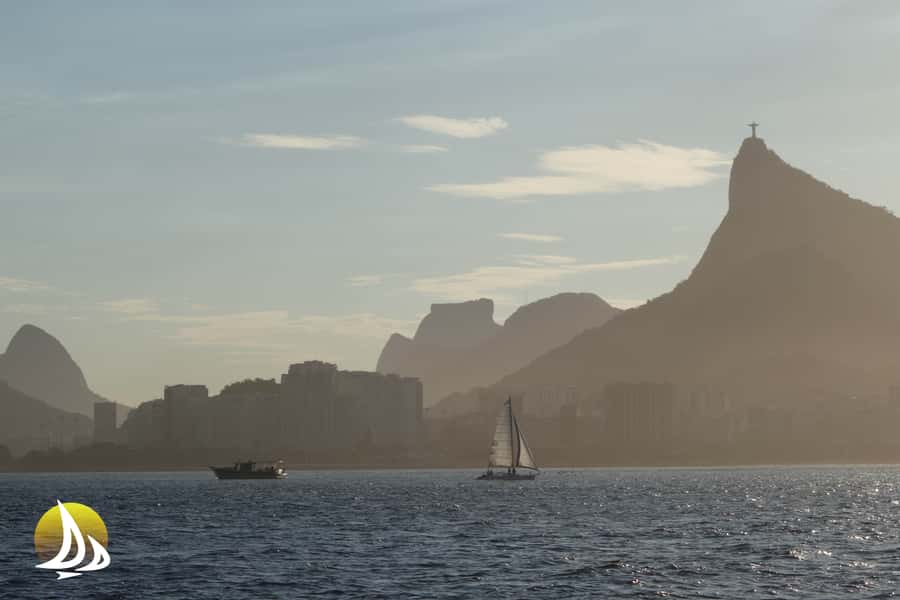 Morning Sailing Tour in Rio - Drinks, snacks, and the social side