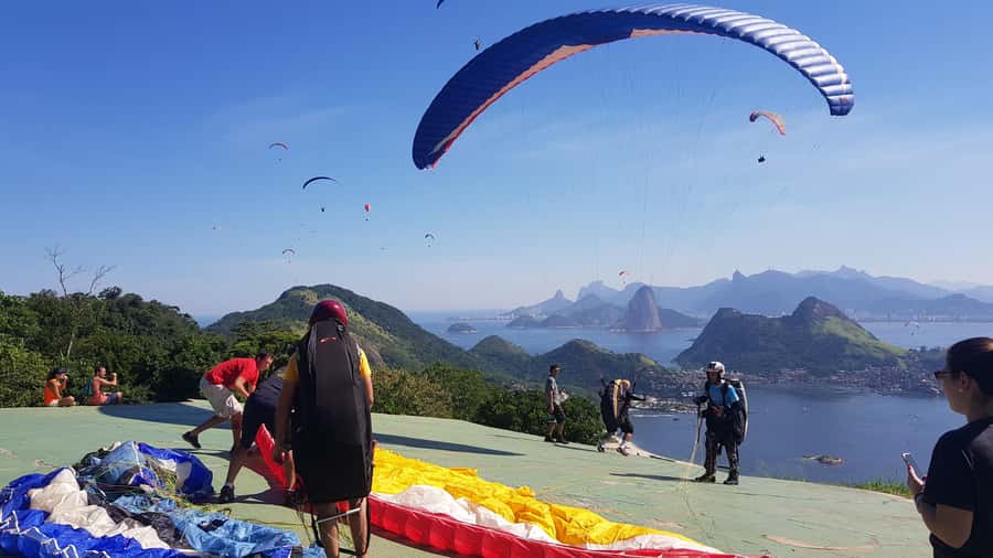 Niterói: Paragliding Experience with GoPro Photos and Video - The launch and one-hour flight