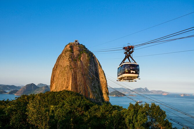 One Day in Rio with a Photographer - Christ the Redeemer before the crowds