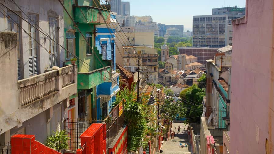 One day Rio's Bests: Favelas, Christ, SugarLoaf, Selarón... - Santa Teresa: colonial houses, art, and a proper pause