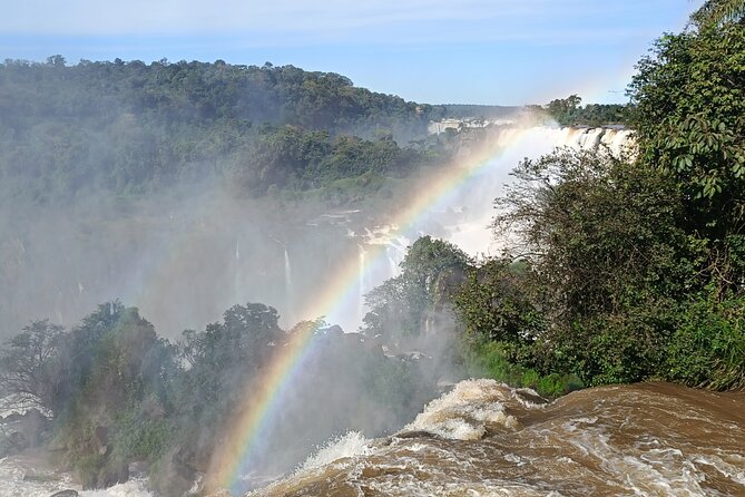One day tour of two waterfalls in Brazil and Argentina - A guide can make the border crossing easier