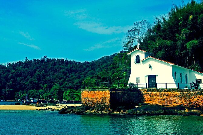 Paradise Islands in Angra dos Reis Private Boat Route - Praia das Flechas and the Bar do Luiz stop