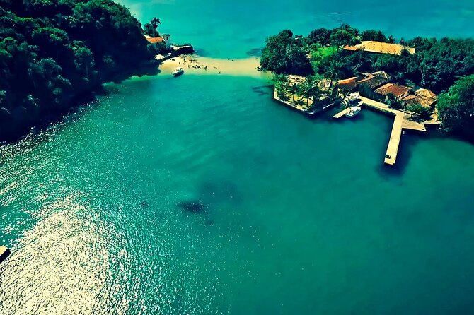 Paradise Islands in Angra dos Reis Private Boat Route - Botinas Island, the natural aquarium