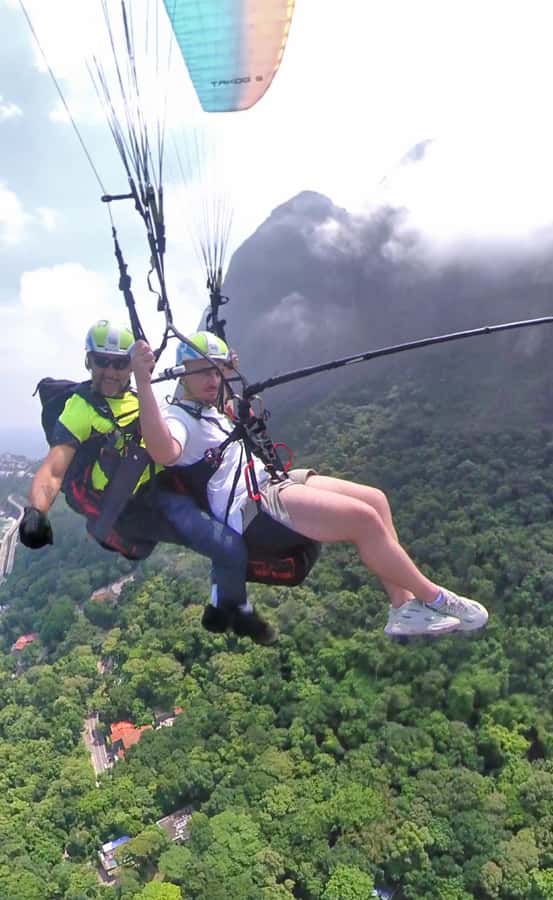PARAGLIDING FLIGHT IN SÃO CONRADO - RIO DE JANEIRO - Meeting at the São Conrado flying club