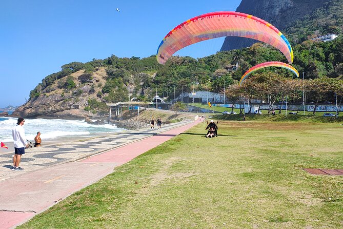 Paragliding in Rio with BigFly crew pick up included. - The safety briefing keeps the process simple