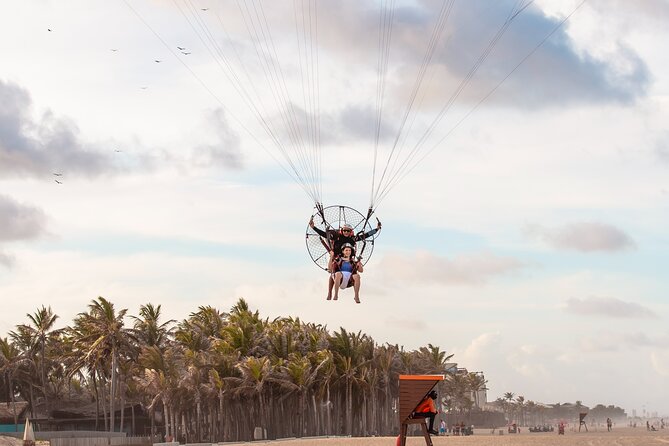 Paramootor flight in Praia do Futuro - Fortaleza - CE - Who will enjoy this flight most?