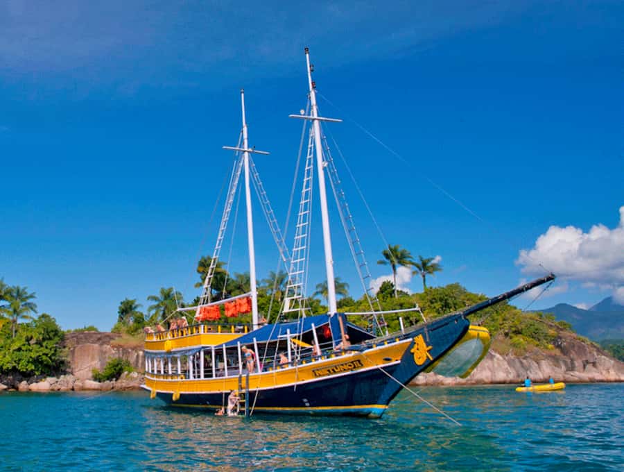 Paraty Bay: Islands & Beaches Boat Tour with Snorkeling - Key things to know before sailing