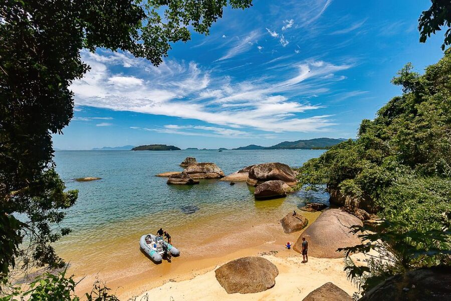 Paraty Bay: Islands & Beaches Boat Tour with Snorkeling - Safety, comfort, and the Portuguese-only crew