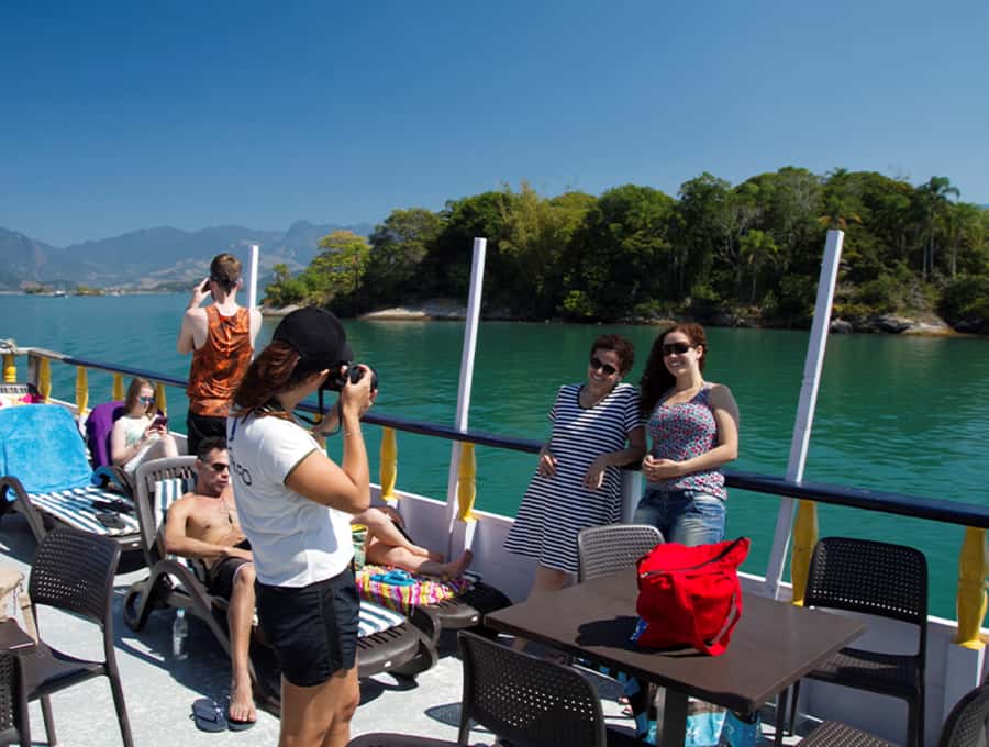 Paraty Bay: Islands & Beaches Boat Tour with Snorkeling - Cruising out into Paraty Bay