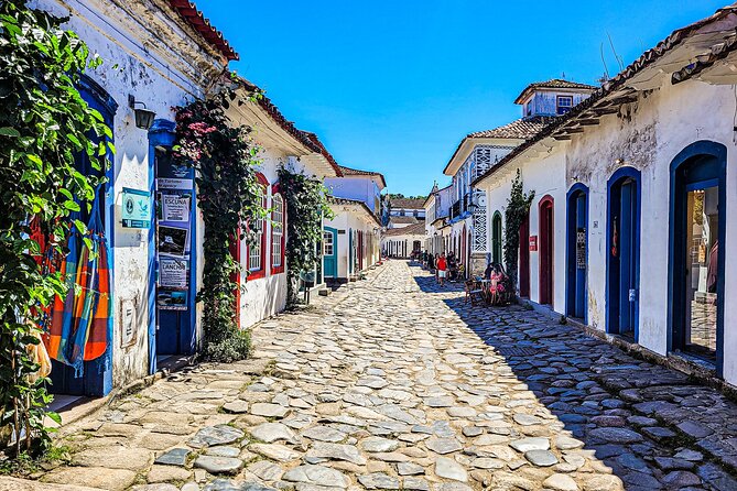 Paraty City Sightseeing Tour - Shared tour or private tour?