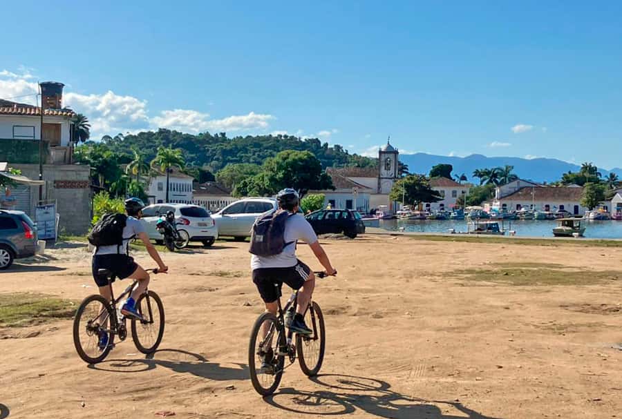 Paraty: Half-Day Bike Rental - Beaches, bike paths, and Atlantic kiosks