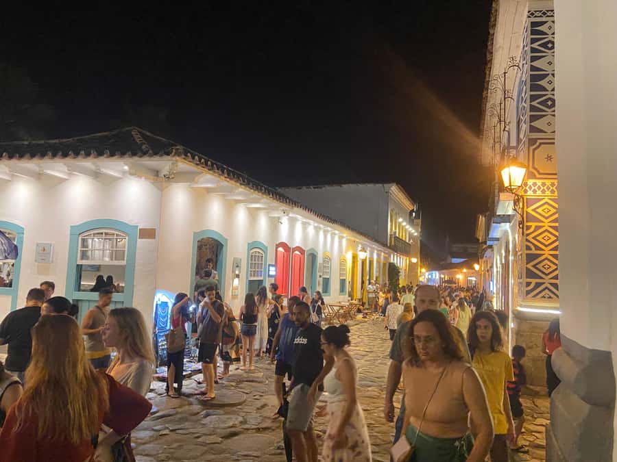 Paraty: Historic Centre Walking Tour & Cachaça Tasting - Why Paraty makes sense with a guide