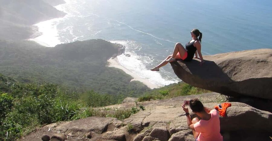 Pedra do Telégrafo: Nature Excursion and Scenic Walk - Finding the best photo angles at Pedra do Telégrafo