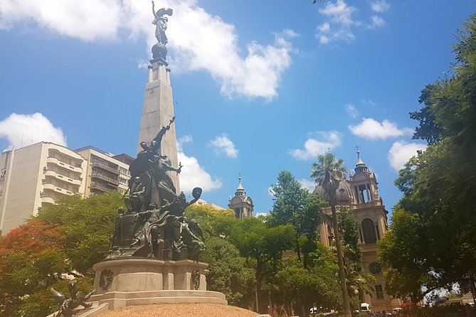 Porto Alegre: Private City Tour for Groups 1 - 4 Pax - A fast introduction to Porto Alegre by private car