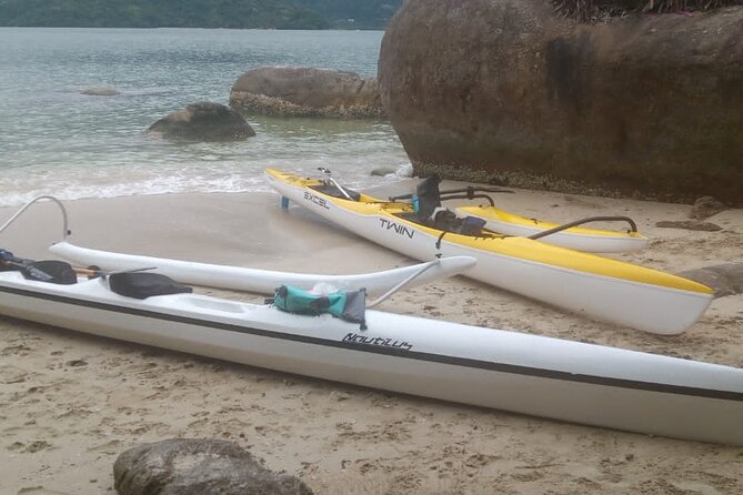 Private Hawaiian Canoe Experience in Paraty - Stop three: Paraty Bay, mangroves, and a quiet beach