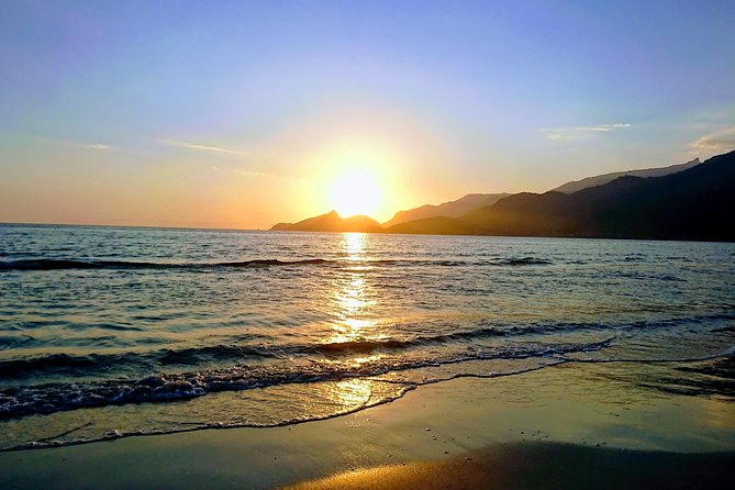 Private Hike on the Pirates Route + Lopes Mendes - Ilha Grande - RJ - Key points at a glance