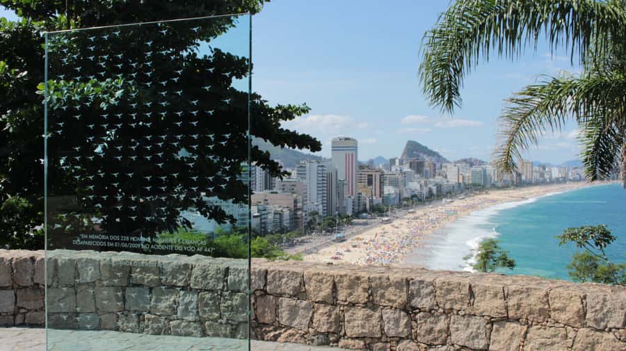 Private Rio´s Hidden Gems: Your amazing second day in Rio - Kobra’s Ethnicities mural in the port district