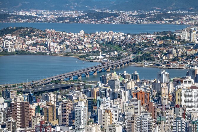 Private Transfer from FLN Airport to the City Balneario Camboriú - A direct ride to your Balneário Camboriú address
